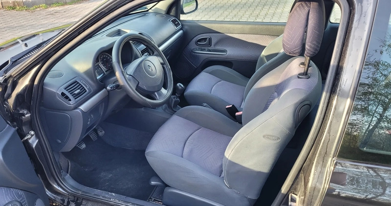 Renault Clio cena 6700 przebieg: 152864, rok produkcji 2001 z Gliwice małe 277